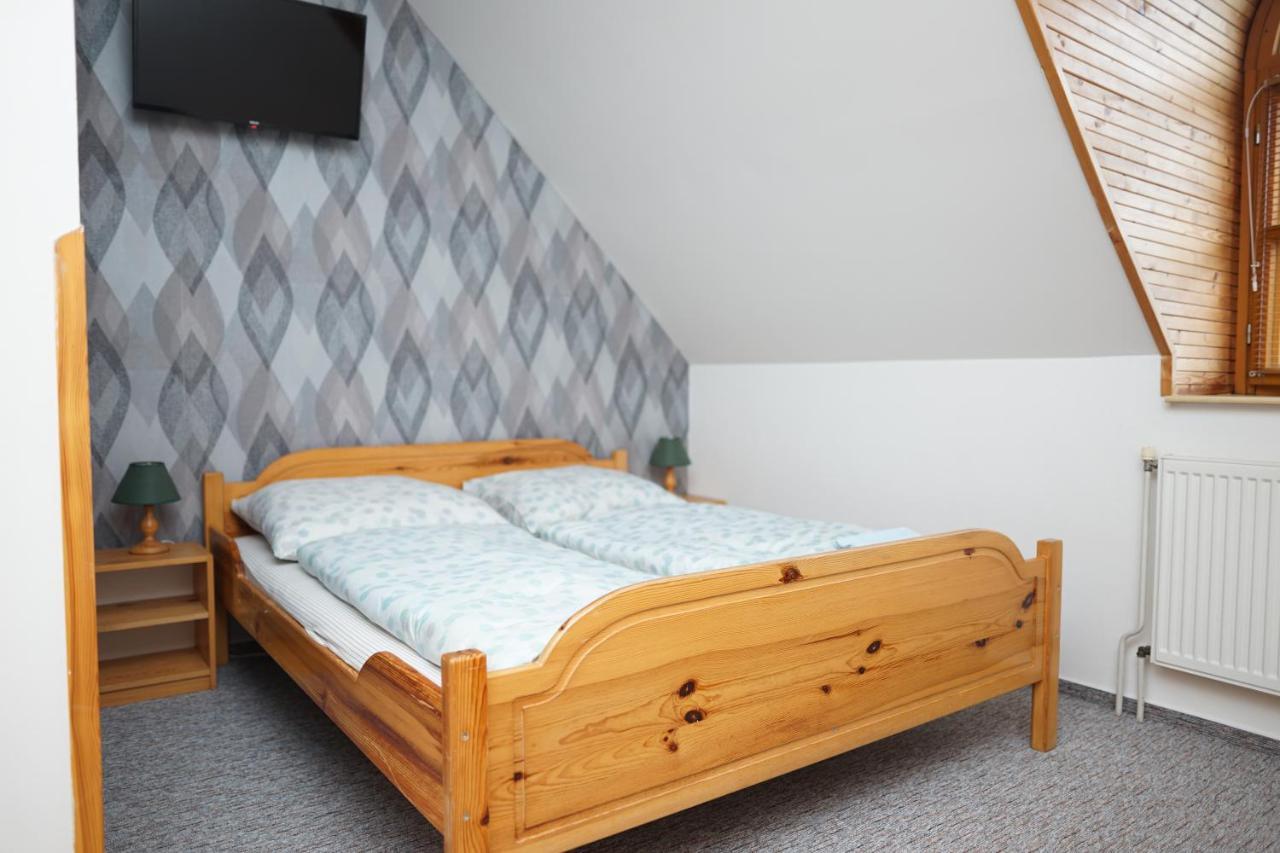 Penzion Terasa, Bed & Breakfast Velke Losiny Luaran gambar